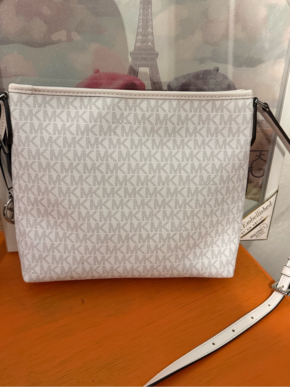 Michael Kors Bedford White & Yellow Signature Crossbody Bag EUC - Picture 5 of 13